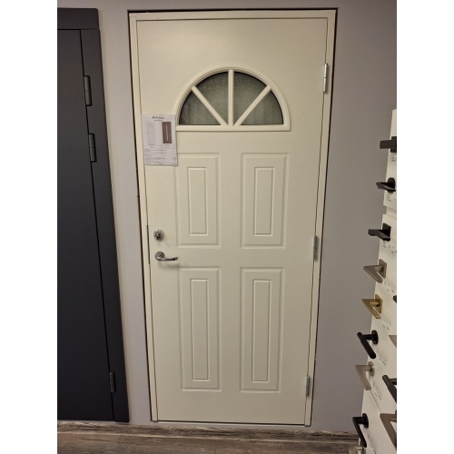 Wooden entrance doors Cristine 4RK Viljandi show room Wooden entrance doors Cristine 4RK Viljandi show room