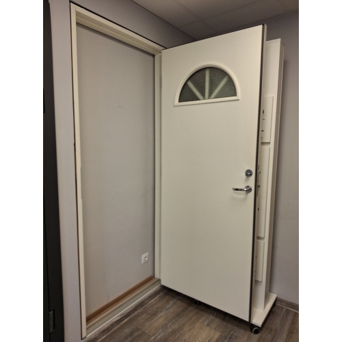 Wooden entrance doors Cristine 4RK Viljandi show room Wooden entrance doors Cristine 4RK Viljandi show room